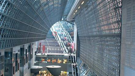 Tor zur Stadt. Der Kiotoer Hauptbahnhof von Hiroshi Hara.
