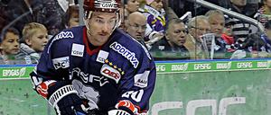 Aufholjäger. Darin Olver schoss für die Eisbären den 1:1-Ausgleich.