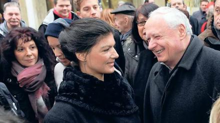 Erotisches Kapital, antikapitalistische Visionen. Sahra Wagenknecht, 42, und Oskar Lafontaine, 68, an Heiligabend. Foto: H. Tittel/dapd