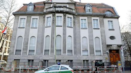 Syrische Botschaft in Berlin: Nach dem Überfall auf den Grünen-Bezirkspolitiker hat das Auswärtige Amt den syrischen Botschafter zum Gespräch gebeten. 