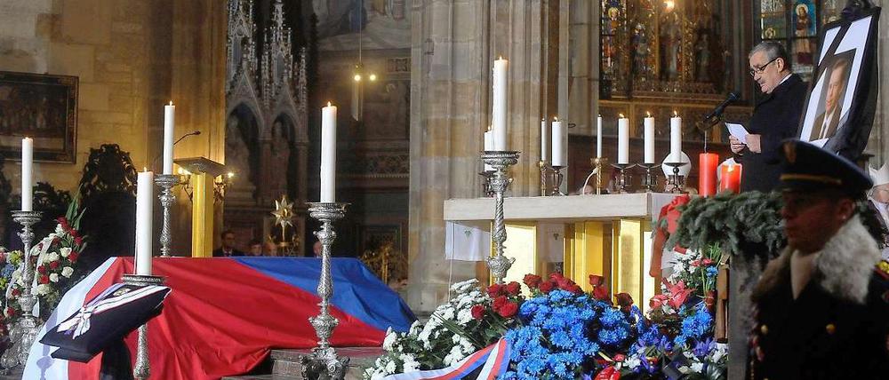 Der ehemalige tschechische Präsident Vaclav Havel erhielt am Freitag in Prag das letzte Geleit. Unter den Gästen waren viele Staatschefs und Spitzenpolitiker aus der ganzen Welt.