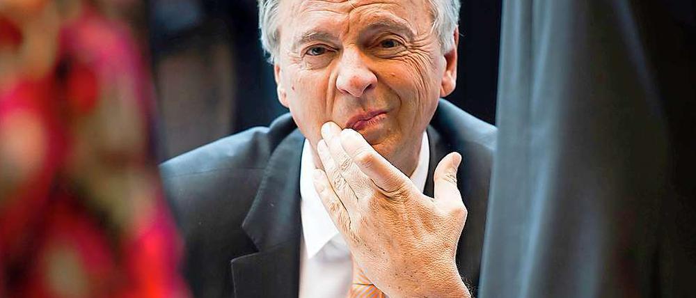 Bosbach bekräftigte, gerade bei den Ermittlungen im Fall NSU wäre die Vorratsdatenspeicherung von „überragender Bedeutung“ gewesen.