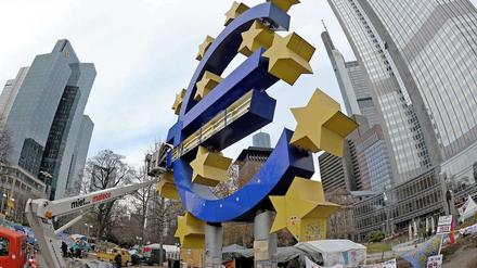 Baustelle Euro: Die EZB pumpt massig Geld in den Bankensektor.