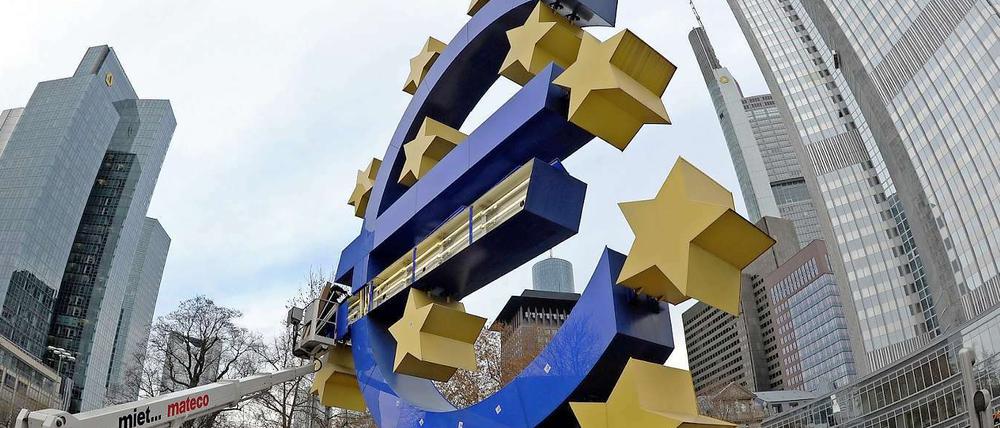 Baustelle Euro: Die EZB pumpt massig Geld in den Bankensektor.