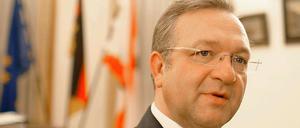 Hart aber angemessen bewertet Innensenator Frank Henkel (CDU) das Urteil gegen die U-Bahn-Schläger.
