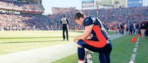 Tebowing im Original. Die Gebetspose von Tim Tebow hat in den USA einen eigenen Namen und eine eigene Internetseite. Foto: Reuters