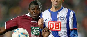 Geburtstagskind Andre Mijatovic (r.) begann die Begegnung auf der Ersatzbank, kam jedoch bereits in der ersten Hälfte aufgrund einer Verletzung von Mike Franz ins Spiel.