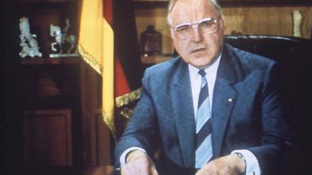 ARD, 31.12.1986. Kanzler Kohl wünscht dem Volk alles Gute für 1986. Foto: dpa