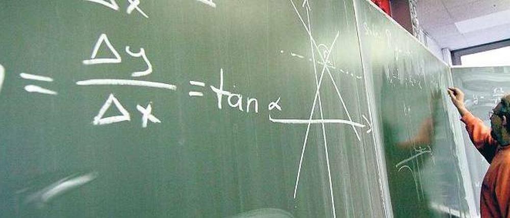 Schwache Ergebnisse. Seit 1982 werden FU-Studienanfänger in Mathe getestet. Foto: dpa