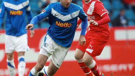 Retter in Rot: Sascha Rösler (r.) erzielte in der 73. Minute das 1:1 gegen den VfL Bochum. Fortuna Düsseldorf bleibt damit weiter Tabellenführer.