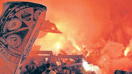 Beim DFB-Pokalspiel in Dortmund sorgten Dynamo-Anhänger für Zünd- und Gesprächsstoff.