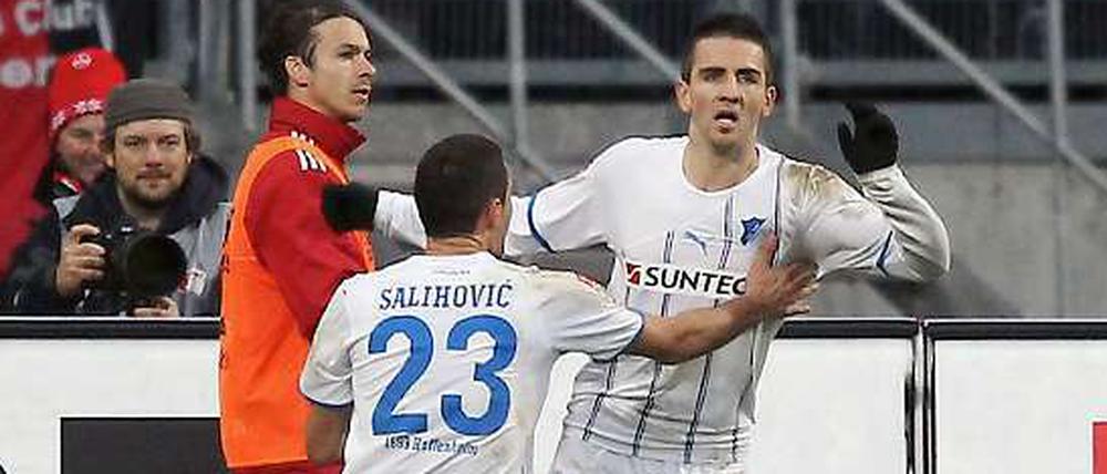 TSG-Stürmer Vedad Ibisevic (r.) erledigte den Club im Alleingang.