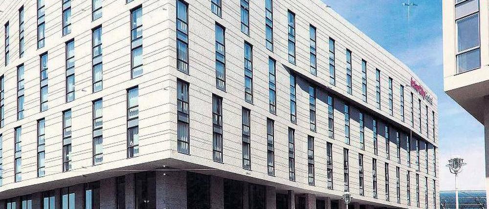 Mit Gleisanschluss. So soll das neue Hotel einmal aussehen. Simulation: promo