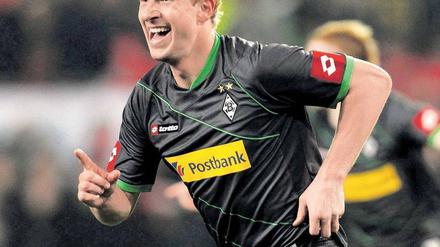 Im Jubelstress. Mike Hanke traf gegen die überforderten Kölner gleich zweimal für Mönchengladbach. Foto: dpa