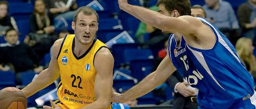 Besonderes Spiel. Albas Marko Simonovic (l.) könnte gegen seinen Ex-Klub überzeugen.