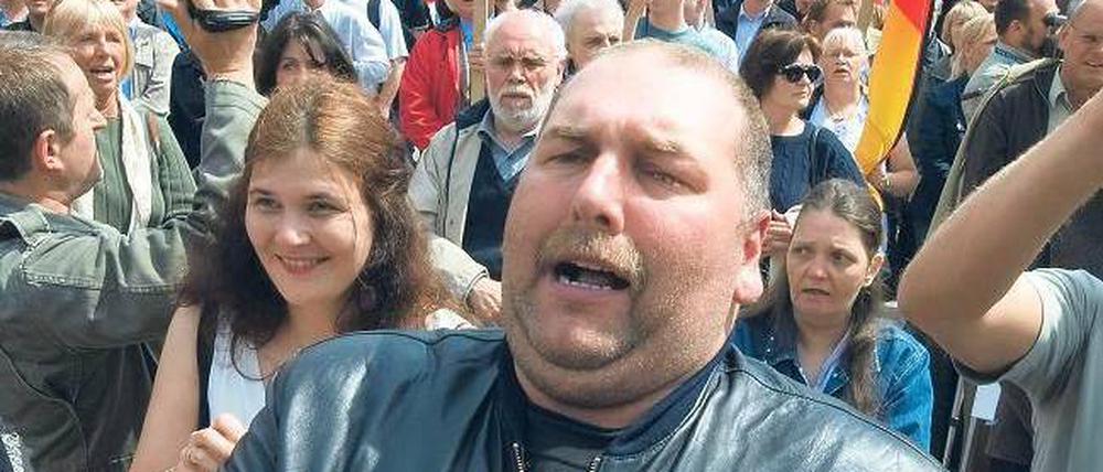 Deutschland reagiert sich ab. Anhänger der islamfeindlichen Gruppe „Pro Köln“ demonstrieren gegen den Bau einer Moschee. Foto: Reuters