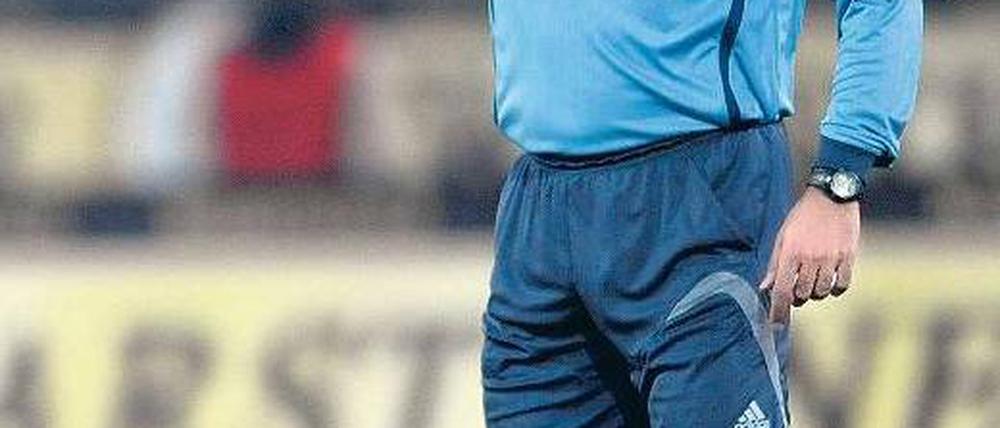 Immer wieder im Fokus. Babak Rafati pfiff bislang 84 Spiele der Bundesliga. Für seine Leistungen und sein Auftreten wurde er öffentlich öfter kritisiert. 