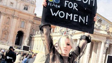 Aktivistin der Frauenorganisation FEMEN bei einem Protest in Italien.