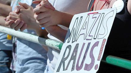 Proteste gegen Rechtsextreme. In Neuruppin wollen die Bürger gegen den NPD-Parteitag demonstrieren. 