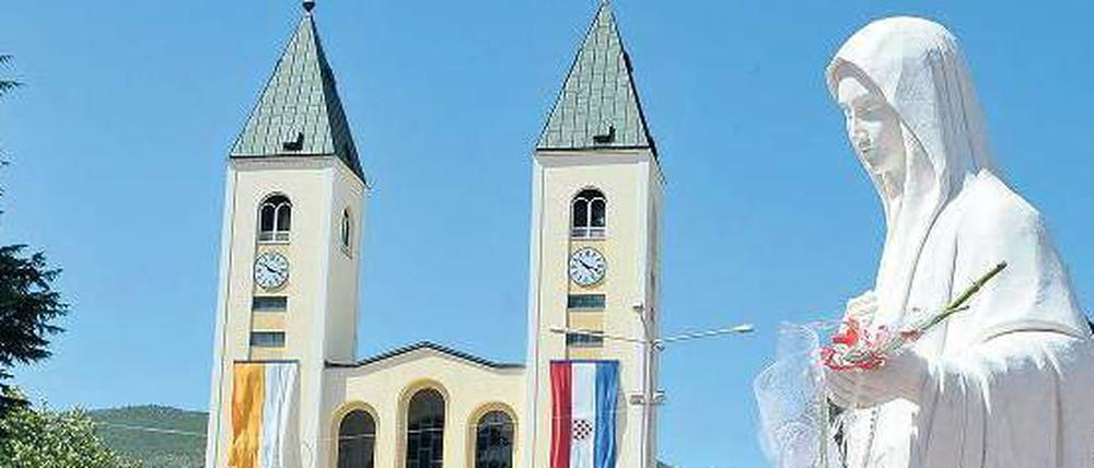 Erscheinungen. Vor 30 Jahren, am 24. Juni 1981, wollen sechs junge Bewohner eines südbosnischen Dorfs die Jungfrau Maria gesehen haben. Seitdem pilgern Katholiken in Scharen nach Medjugorje, bis zu einer Million pro Jahr. Foto: AFP