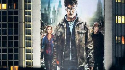 Kassen-Magnet. Nur: Wie übersetzt man Harry Potter ins Lateinische? Foto: dpa