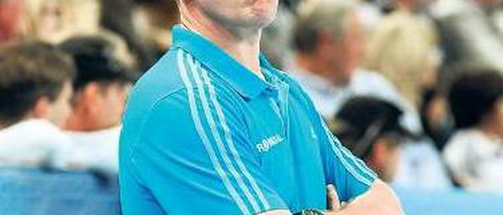 Alfred Gislason, 52, ist erfolgreicher Trainer des THW Kiel. Der einstige isländische Nationalspieler wurde als Profi mit Essen zweimal Deutscher Meister. Foto: dpa