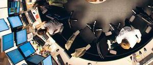 Rätselhafte Kurse. Der sogenannte Hochfrequenzhandel mit Aktien soll nach EU-Plänen künftig unterbrochen werden, sobald Computer unerklärliche Verkäufe auslösen.