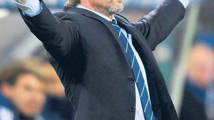 Hier bin ich! Thorsten Fink will dem HSV eine neue Spielweise einimpfen. Foto: Reuters