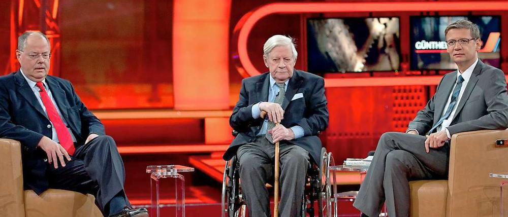 Peer Steinbrück, Helmut Schmidt und Gastgeber Günther Jauch.