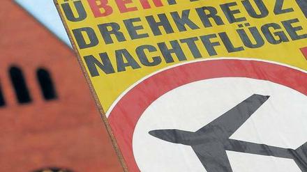 Protest. Bei der Demo heute soll auch die dritte Startbahn eine Rolle spielen. Foto: dpa