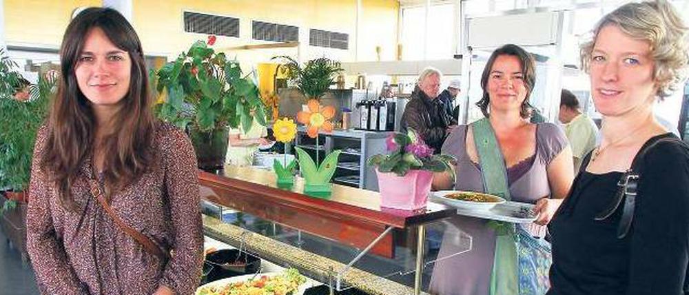 Berlin für Entdecker. Das Mittelmeerhaus im Botanischen Garten, die Polizeihistorische Sammlung am Platz der Luftbrücke, Intershop 2000 in der Friedrichshainer Danneckerstraße und die verlassene Irak-Botschaft in Pankow – sie alle werden in dem neuen Buch gewürdigt. 