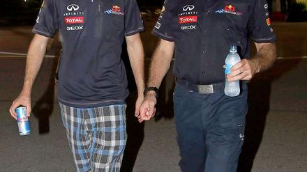 Sebastian Vettel (l.) gemeinsam mit seinem Technischen Direktor Adrian Newey (r.).