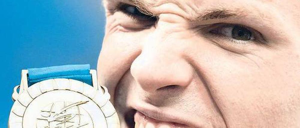 Na bitte, geht doch. Paul Biedermann ist nach erstem Frust mit Bronze zufrieden. Foto: dpa