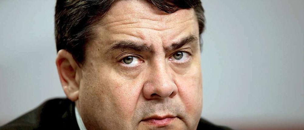 Hat er es gesagt - oder hat er nicht? Der SPD-Vorsitzende Sigmar Gabriel gerät in Erklärungsnot.