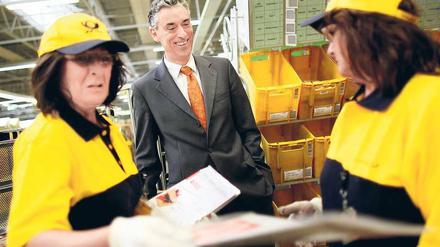 Sorgenkind Briefgeschäft. Konzernchef Frank Appel setzt auf Internethandel und Logistik für die Schwellenländer. Foto: dpa