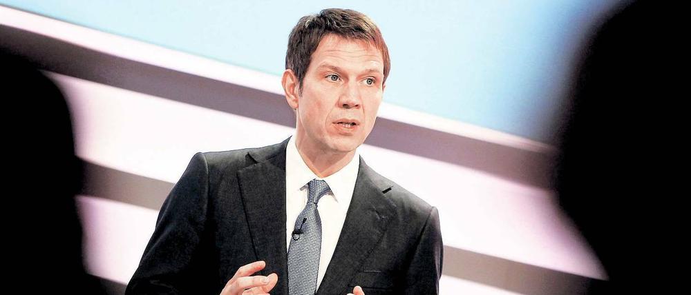 Zu viele Mitarbeiter. Der Vorstandsvorsitzende will auch Stellen in seinem eigenen Bereich abbauen.