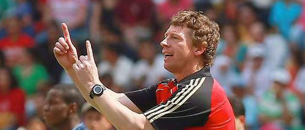 Steffen Freund bei seinem letzten Spiel als U-17-Trainer.