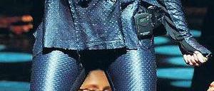 Alarmstufe Rot. Cyndi Lauper kürzlich bei ihrem Auftritt in Wien. Foto: dpa