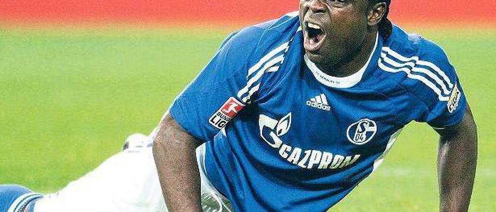 Vorbei die Zeit der Schmerzen. Auch der ehemalige Schalker Gerald Asamoah ist derzeit ohne Vertrag. Foto: ddp