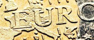 Brüchig? Bislang wird immer betont, die Währungsunion leide unter einer Schulden- und keiner Eurokrise. Die kann aber noch dazukommen. Foto: dpa