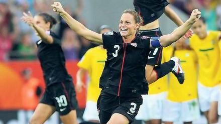 Zum Abheben. Das amerikanische Team um Christie Rampone wurde