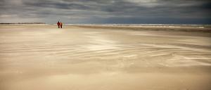 Strand von Spiekeroog. An der Küste ist es oft einfacher, Abstand zu anderen Menschen zu halten.
