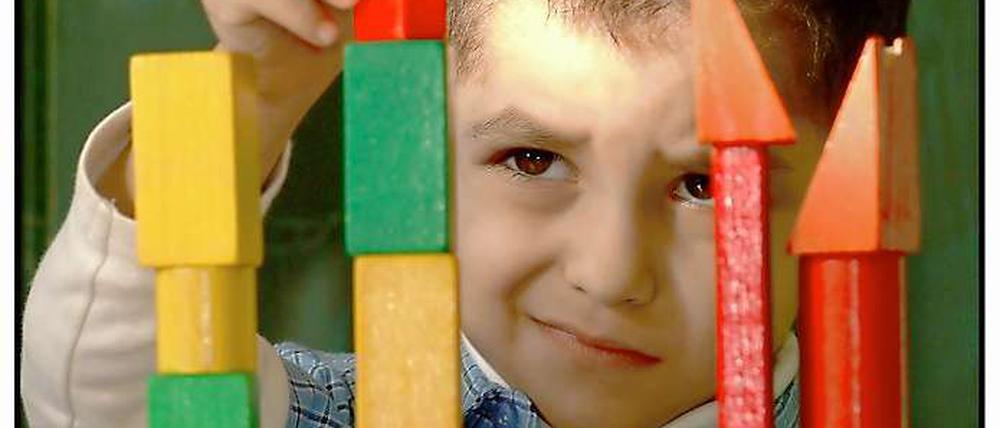 Wie lernen Kinder am besten? Das ist eine seit Jahren andauernde Streitfrage. Die Schulen wehren sich gegen gemischte Klassen. 