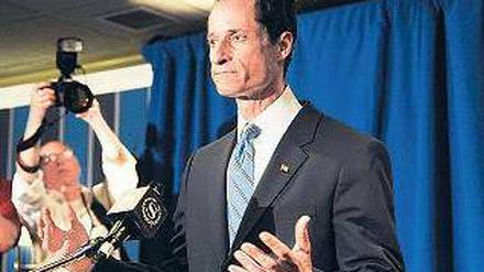 Anthony Weiner. Der Abgeordnete bei seinem öffentlichen Geständnis. Foto: dpa