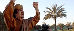 Will nicht aufgeben: Libyens Diktator Gaddafi will trotz anhaltenden Beschusses durch die Nato an seiner Macht festhalten. Die Alliierten wiederum wollen nicht abziehen, bevor Gaddafi zurückgetreten ist.