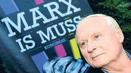 Stargast. Lafontaine beim Kongress des linken Netzwerkes Marx 21 in Berlin.
