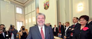 Der strahlt Kurt Beck. Bei der Wahl zum Ministerpräsidenten gab es offenbar keine Abweichler aus den eigenen Reihen.