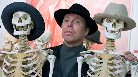 Der umstrittene Leichenpräparator Gunther von Hagens plant am Berliner Alexanderplatz ein eigenes „Körperwelten“-Museum.