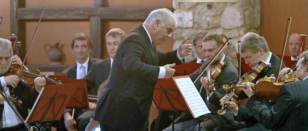 Friedensmission. Daniel Barenboim mit europäischen Musikern in Gaza. 