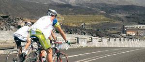 Der Ätna raucht noch. Der Veranstalter des Giro d’Italia denkt sich immer mehr Showelemente beim Rad-Klassiker aus.Foto: dpa